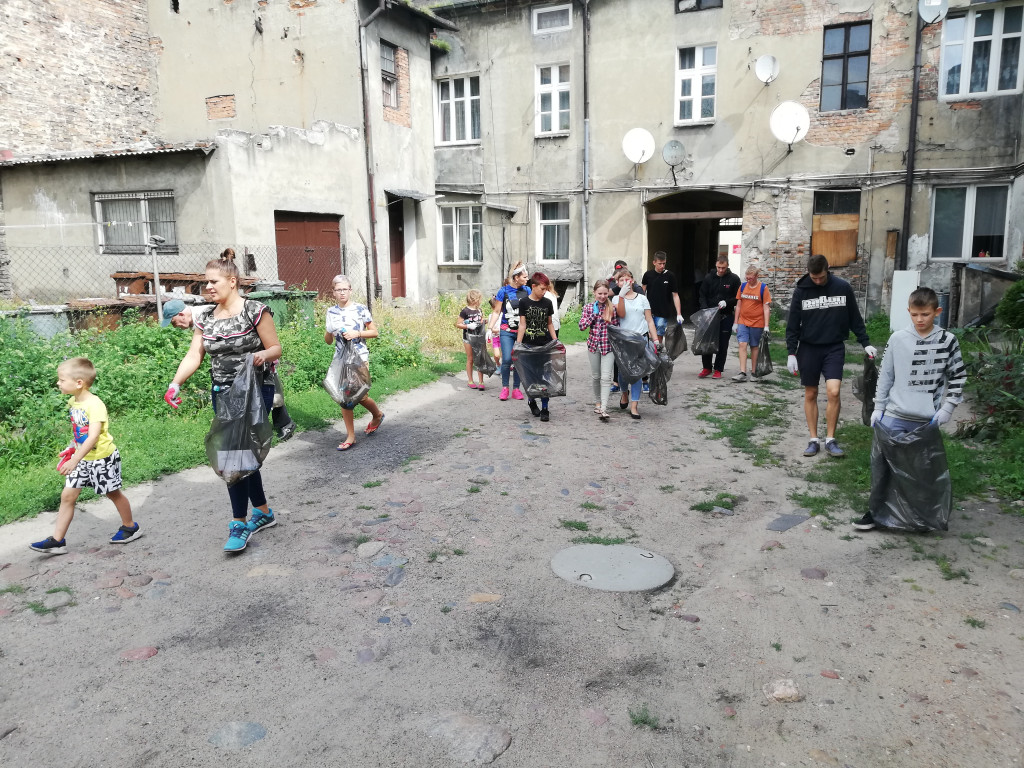 Posprzątali śródmiejskie podwórka