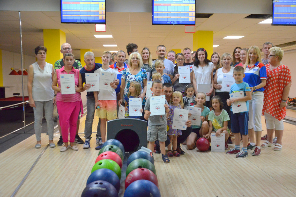 Rodzinne zawody bowlingowe