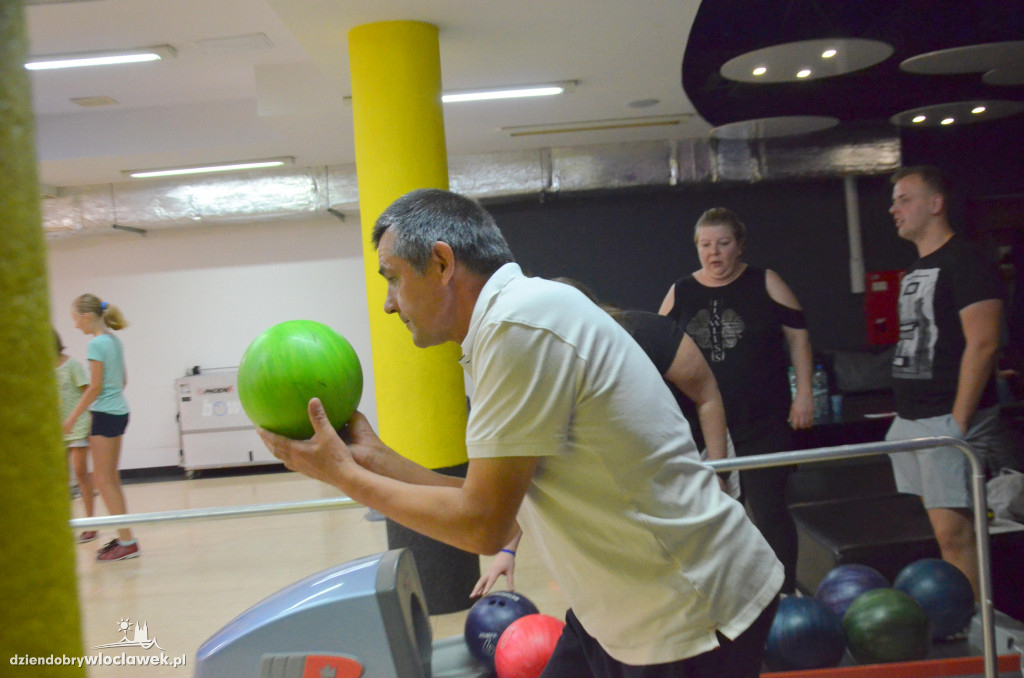 Rodzinne zawody bowlingowe