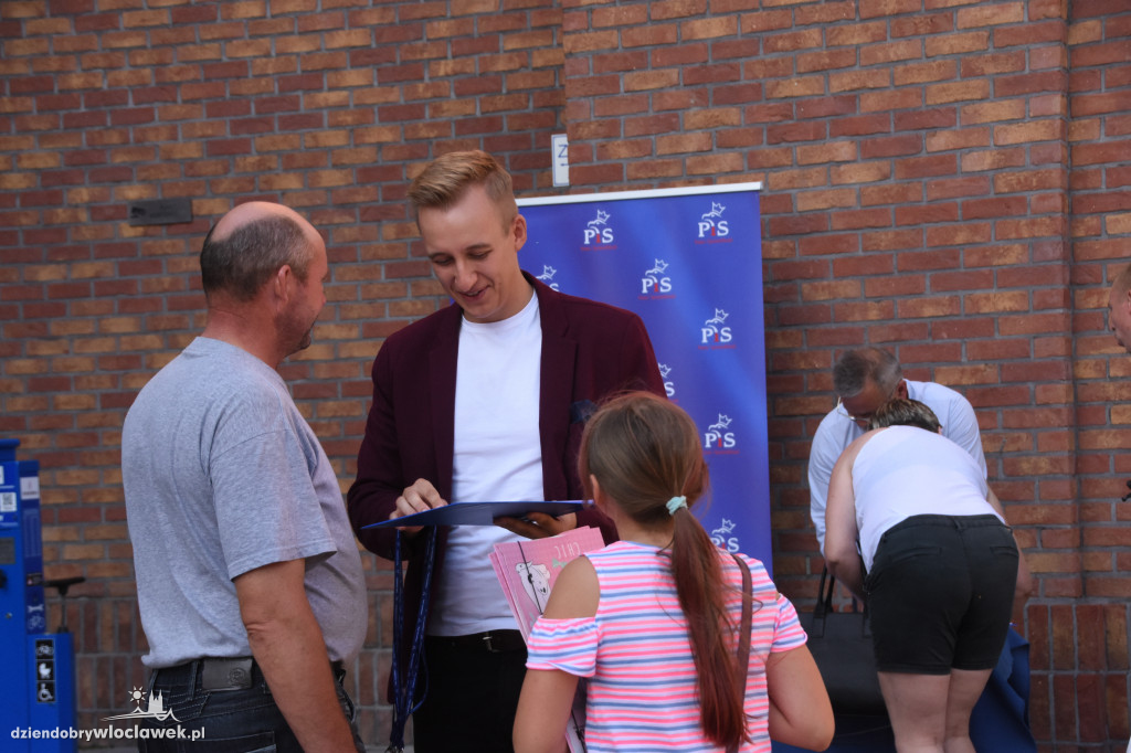Anna Gembicka zbierała podpisy na pl. Grodzkim