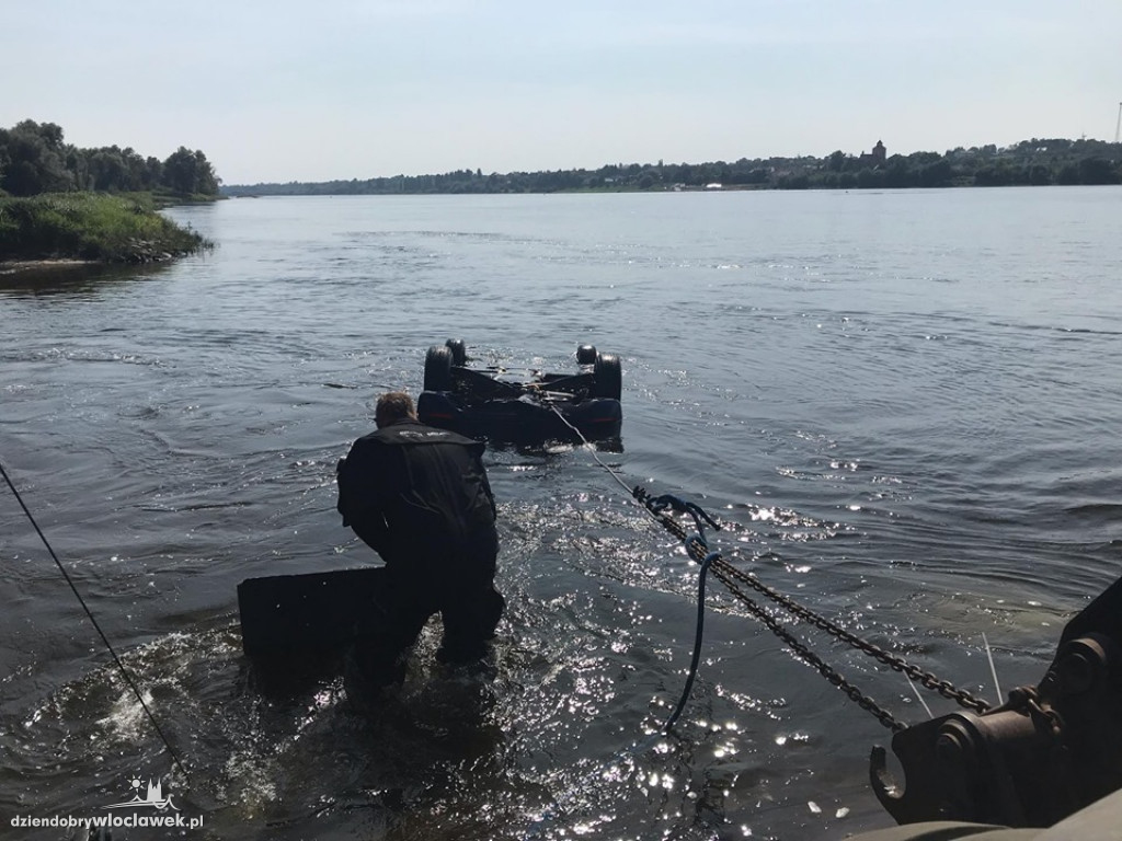 Samochód zatonął w Wiśle
