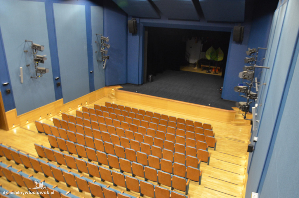 Spacerek do Teatru Impresaryjnego