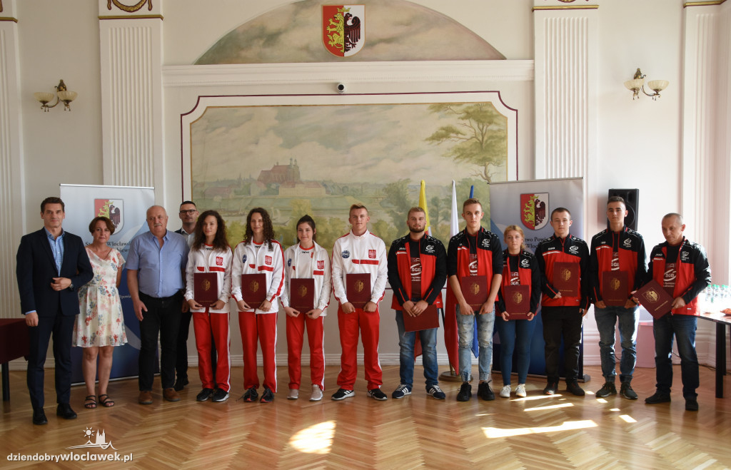 W starostwie docenili sportowców