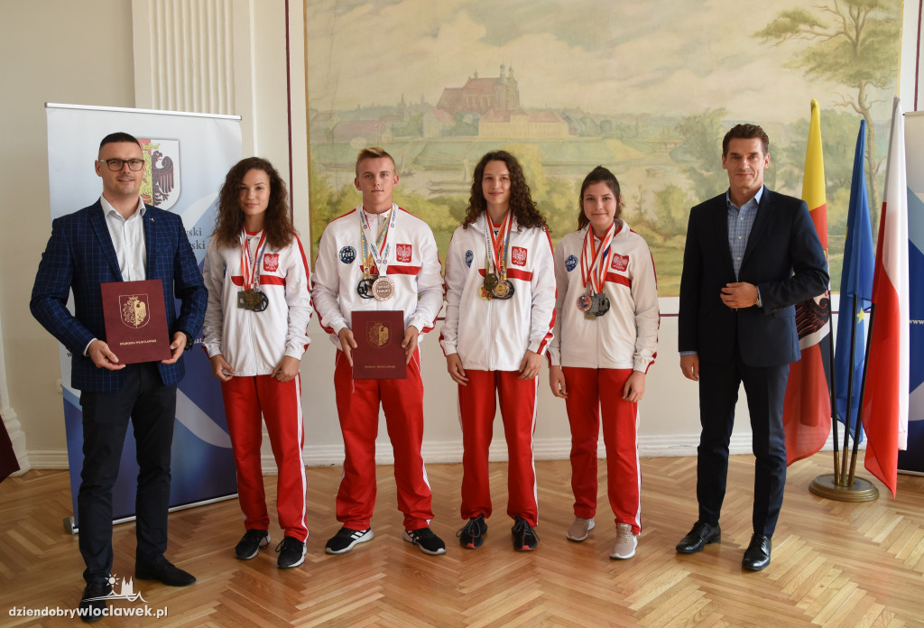 W starostwie docenili sportowców
