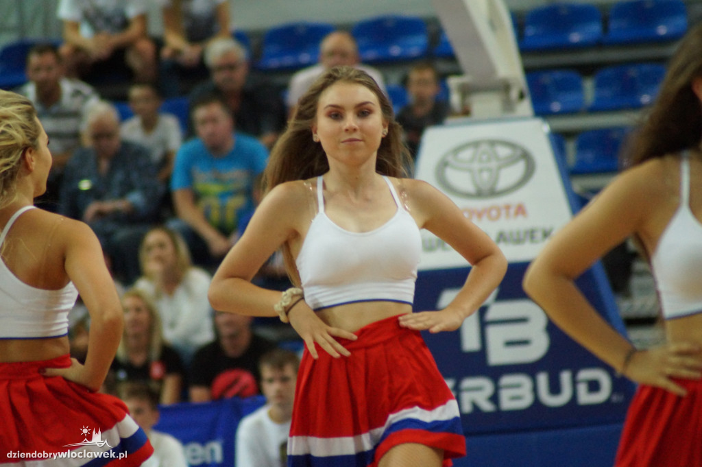 Cheerleaderki 1 dnia MEZ Tournament