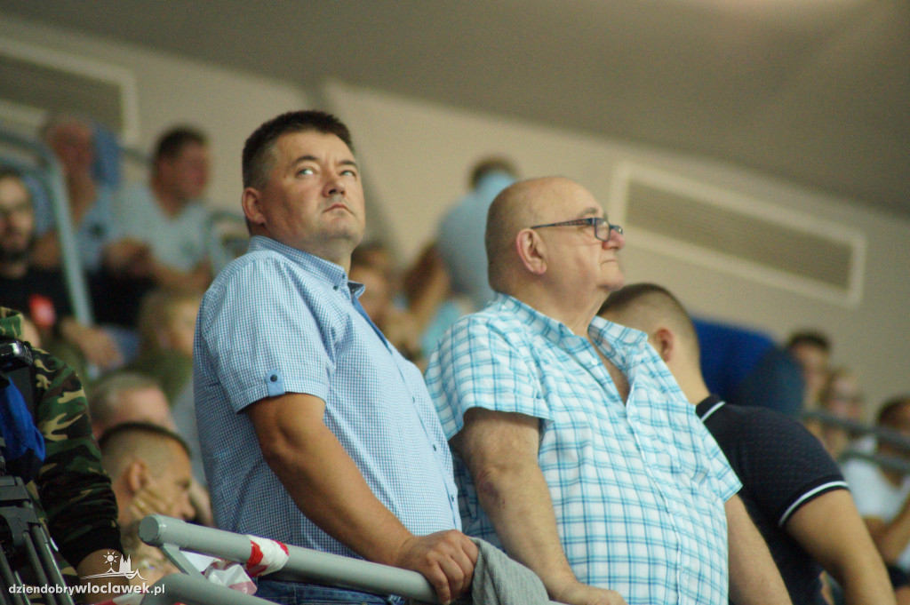 Kibice na meczu z Maccabi Tel Aviv