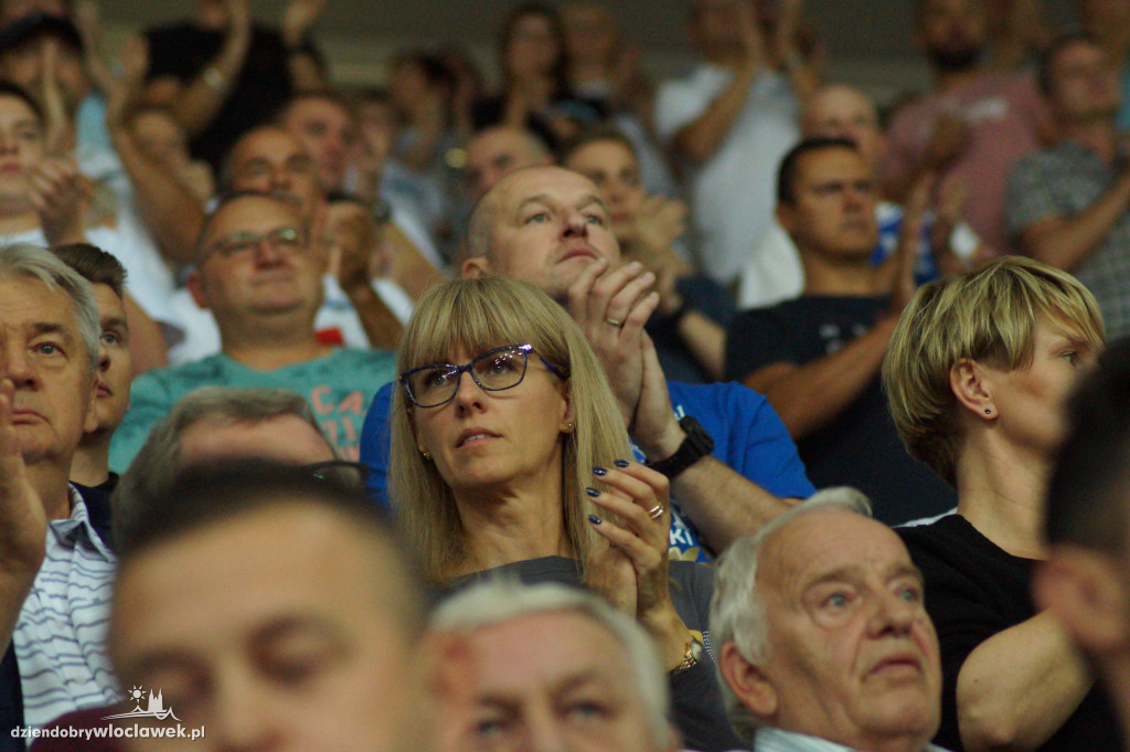 Kibice na meczu z Maccabi Tel Aviv