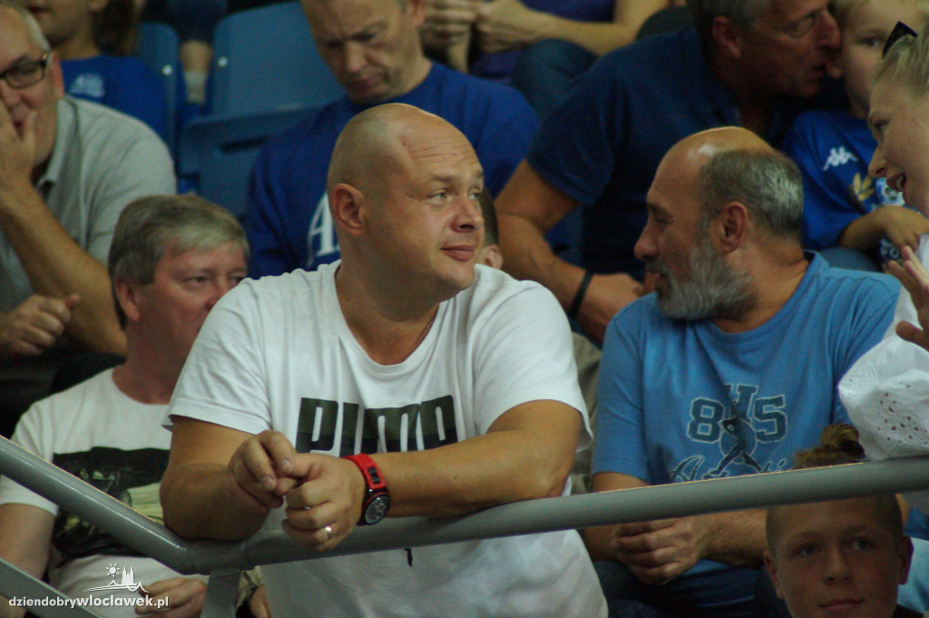 Kibice na meczu z Maccabi Tel Aviv