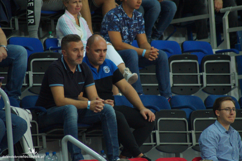 Kibice na meczu z Maccabi Tel Aviv