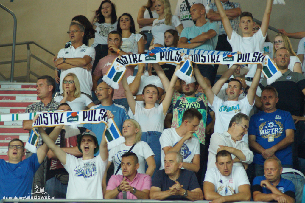 Kibice na meczu z Maccabi Tel Aviv