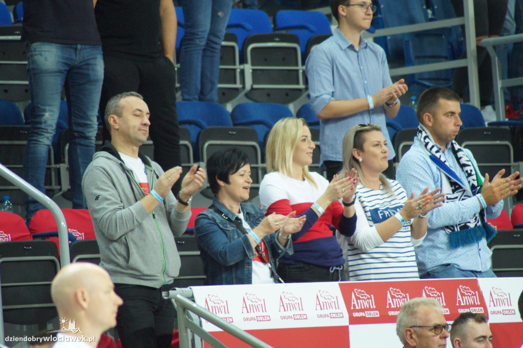 Kibice na meczu z Maccabi Tel Aviv