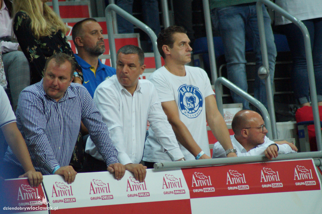 Kibice na meczu z Maccabi Tel Aviv