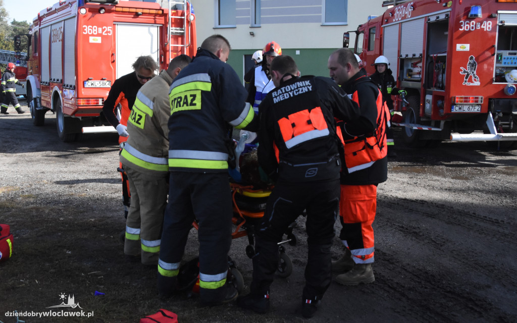 Antyterroryści odbijali przejęty autokar