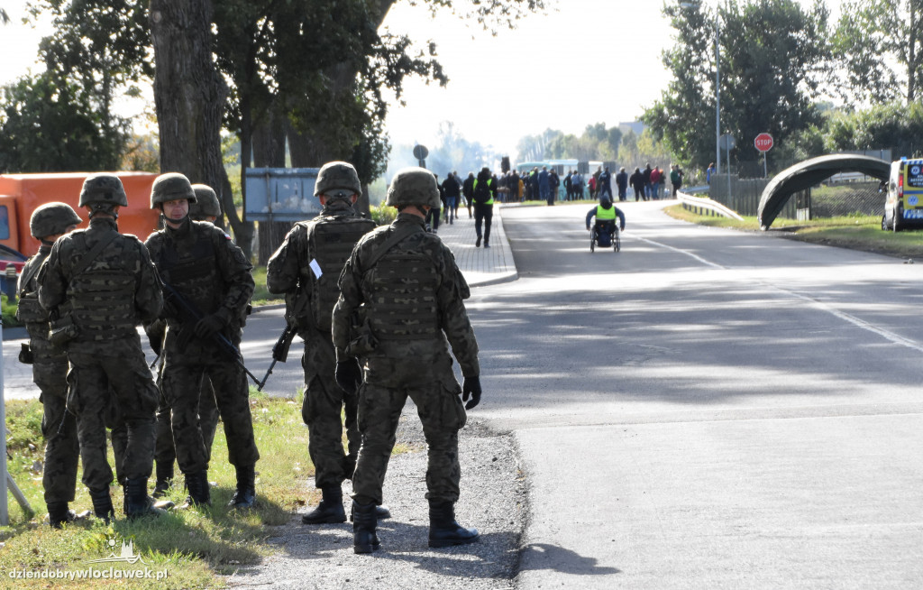 Antyterroryści odbijali przejęty autokar