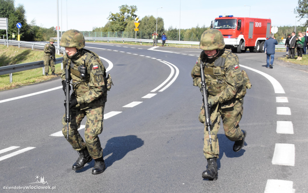 Antyterroryści odbijali przejęty autokar