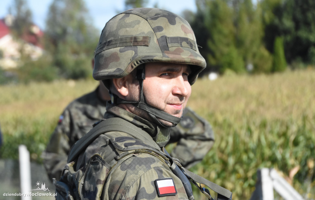 Antyterroryści odbijali przejęty autokar