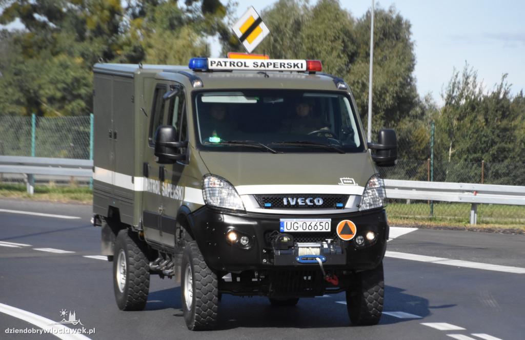 Antyterroryści odbijali przejęty autokar