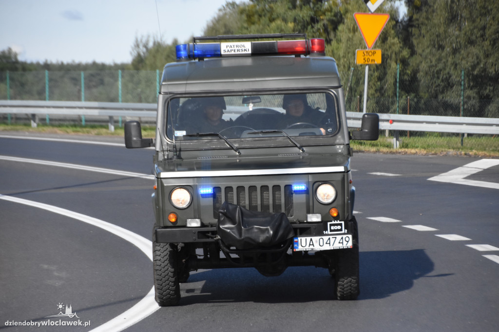 Antyterroryści odbijali przejęty autokar