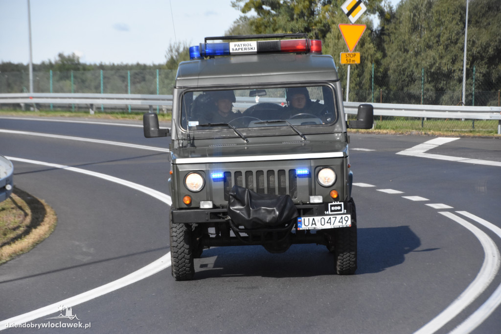 Antyterroryści odbijali przejęty autokar