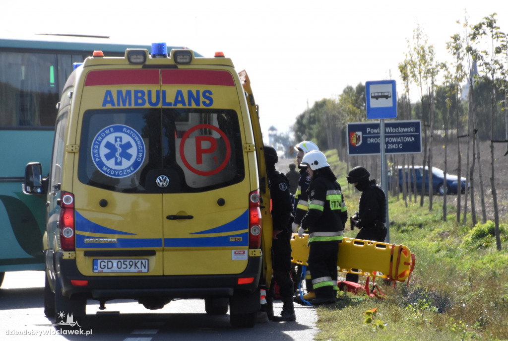 Antyterroryści odbijali przejęty autokar
