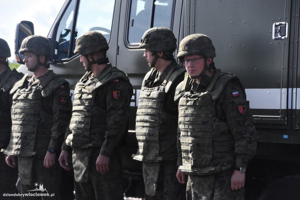 Antyterroryści odbijali przejęty autokar
