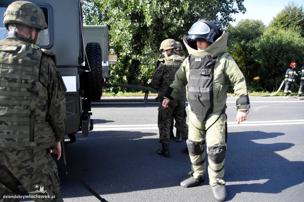 Antyterroryści odbijali przejęty autokar