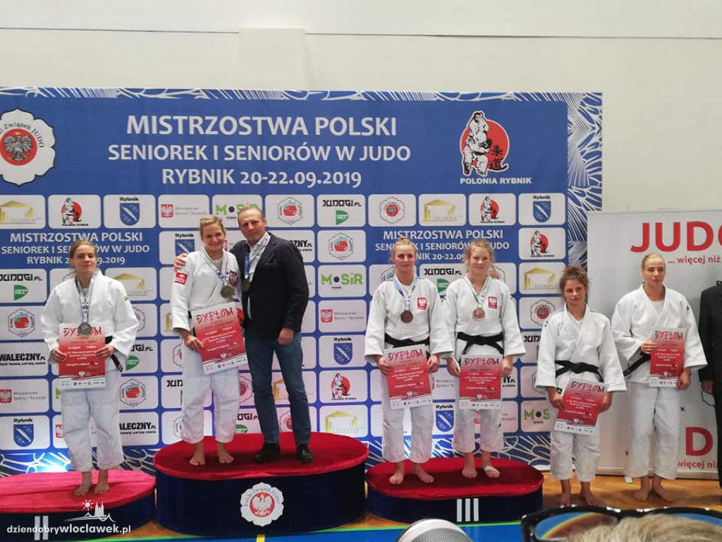 Angelika Szymańska z medalem MP