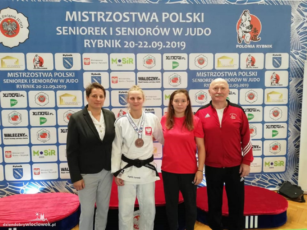 Angelika Szymańska z medalem MP