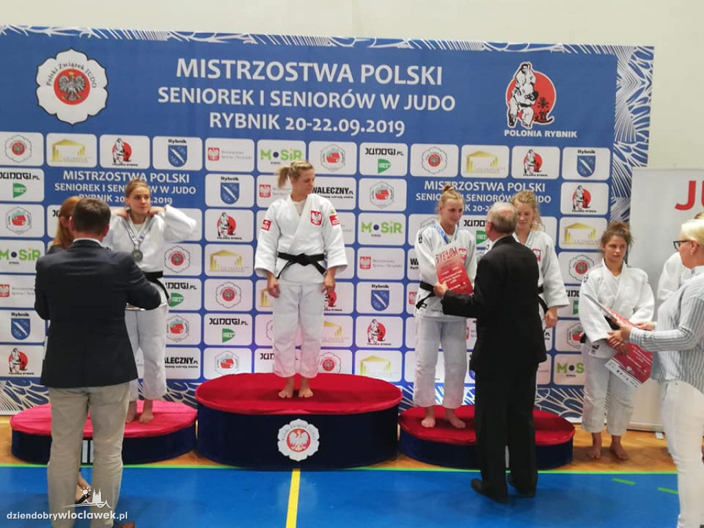 Angelika Szymańska z medalem MP