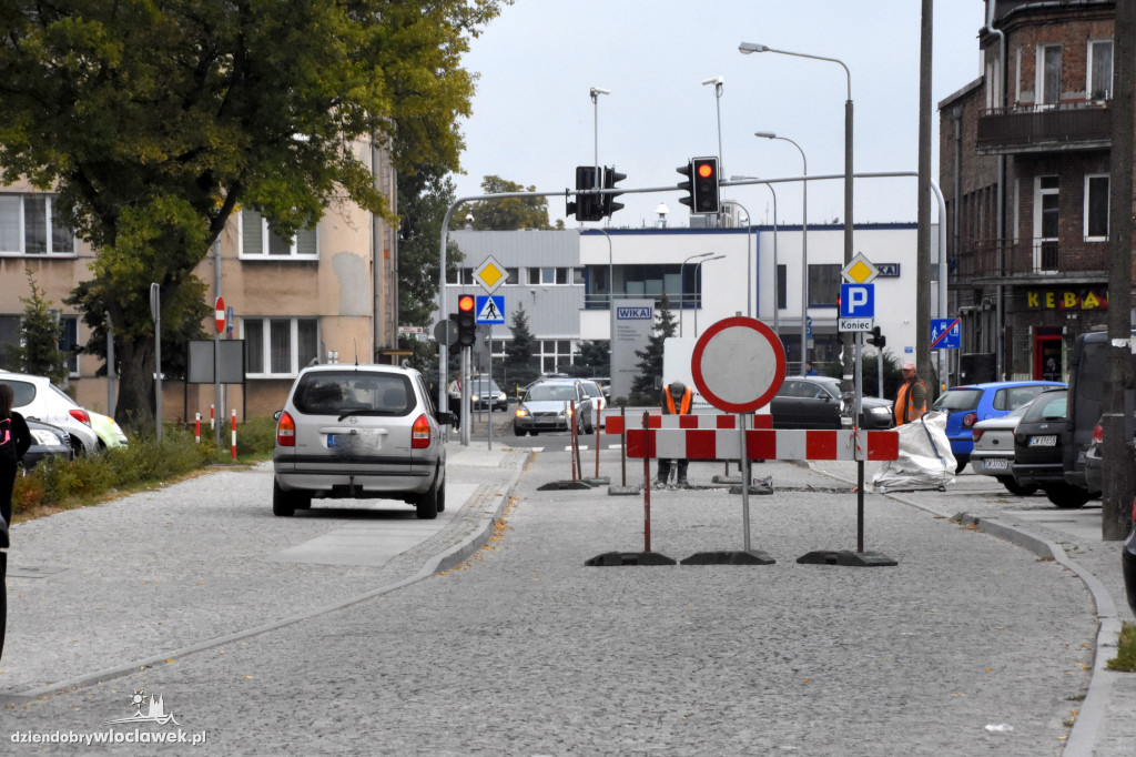 Na Łęgskiej jeżdżą po chodniku