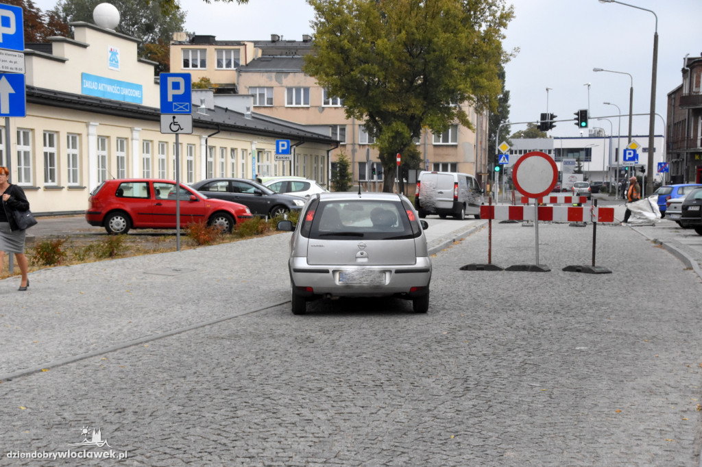 Na Łęgskiej jeżdżą po chodniku