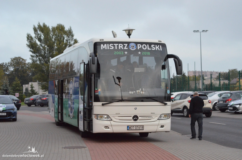 Koszykarze w drodze po Superpuchar