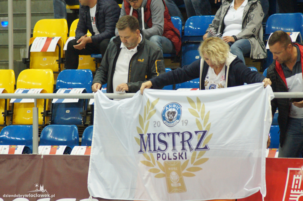 Kibice na meczu o Superpuchar Polski