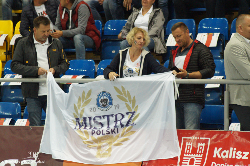 Kibice na meczu o Superpuchar Polski