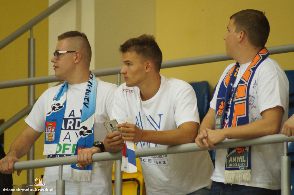 Kibice na meczu o Superpuchar Polski