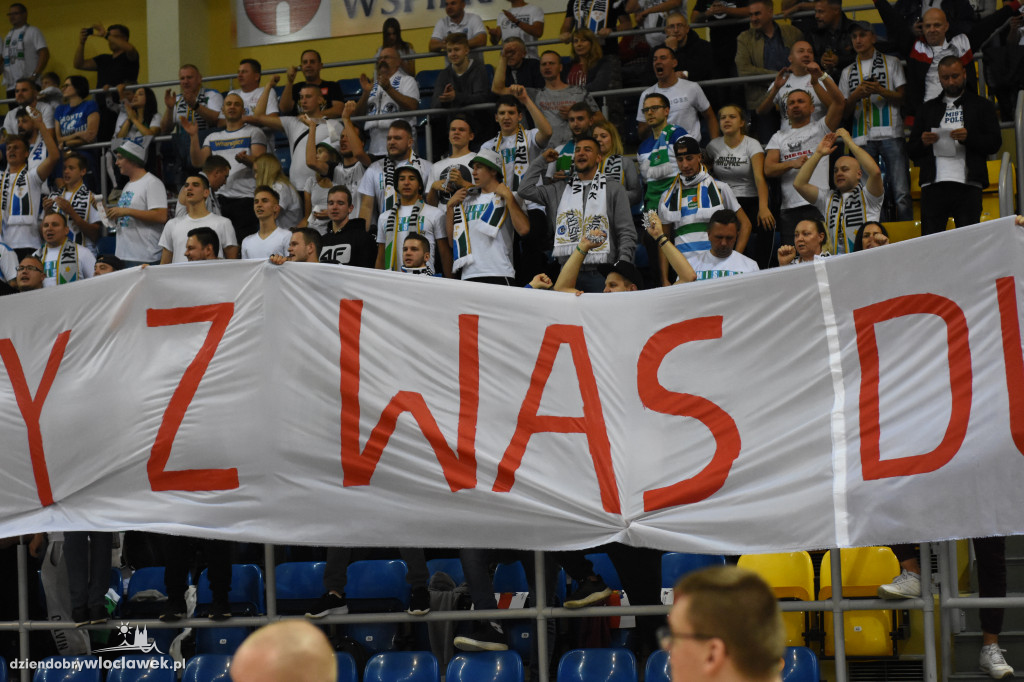 Kibice na meczu o Superpuchar Polski