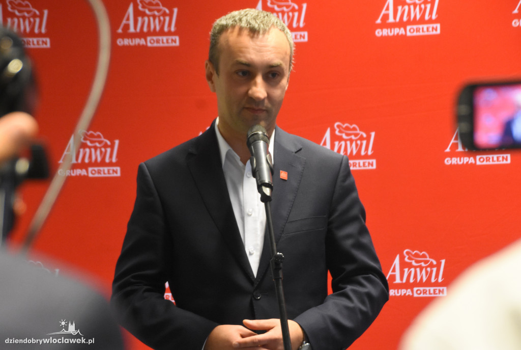 Anwil S.A. chce dać więcej pieniędzy