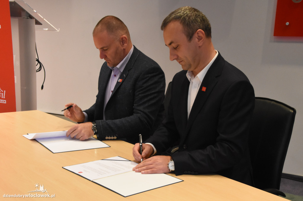 Anwil S.A. chce dać więcej pieniędzy