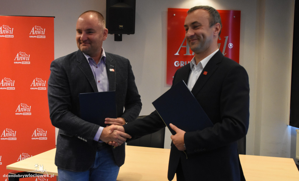 Anwil S.A. chce dać więcej pieniędzy