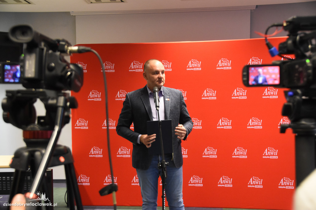 Anwil S.A. chce dać więcej pieniędzy