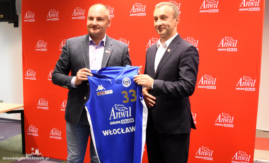 Anwil S.A. chce dać więcej pieniędzy