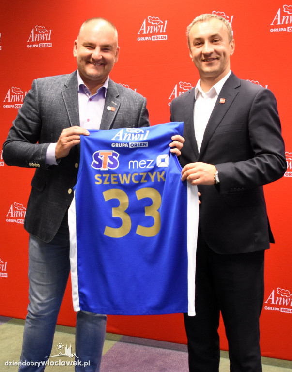Anwil S.A. chce dać więcej pieniędzy