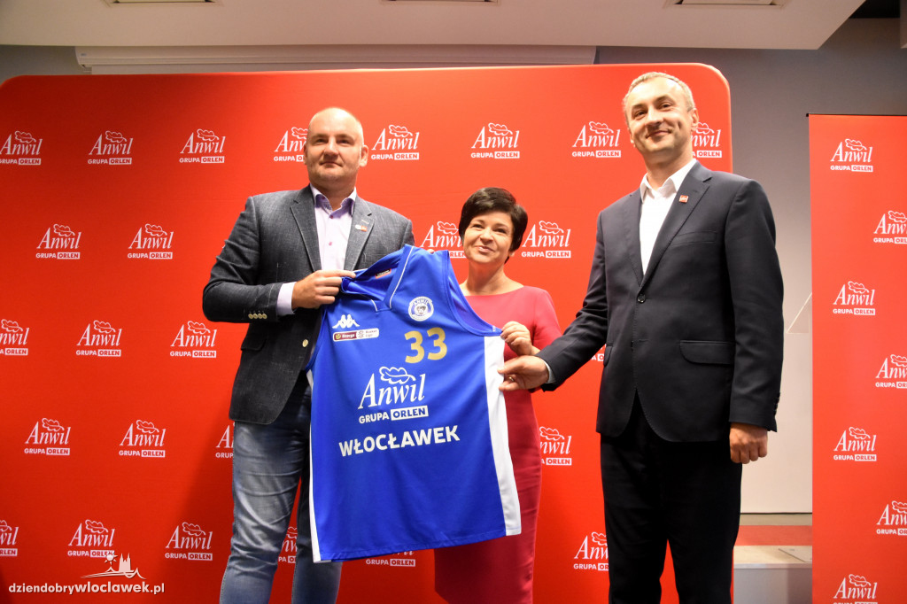 Anwil S.A. chce dać więcej pieniędzy