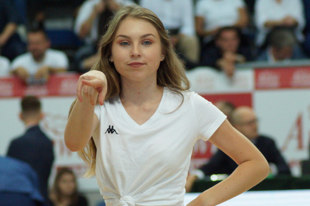 Cheerleaderki na meczu z Polpharmą
