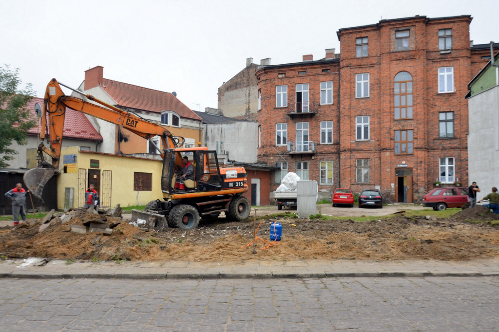 Co robił spychacz na ul. Zapiecek?