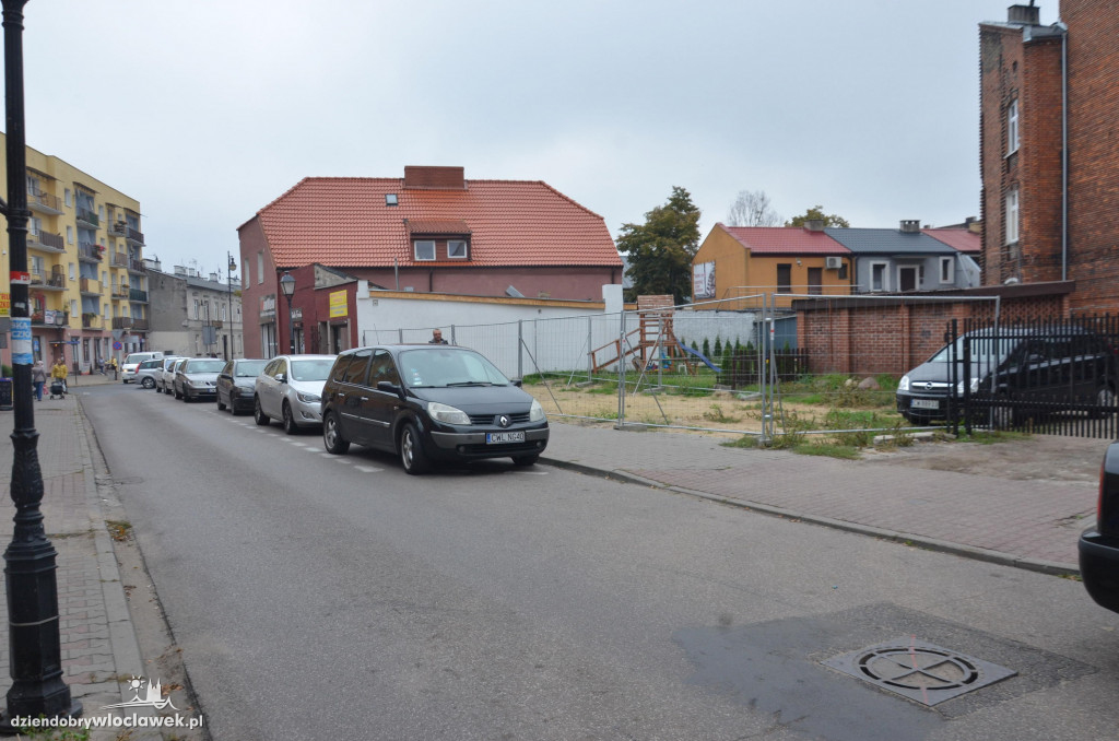 Co robił spychacz na ul. Zapiecek?