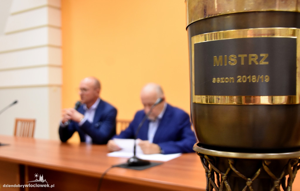 Prezydent spotkał się z kibicami