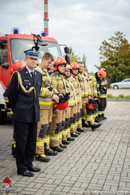 Uroczysta zbiórka u strażaków