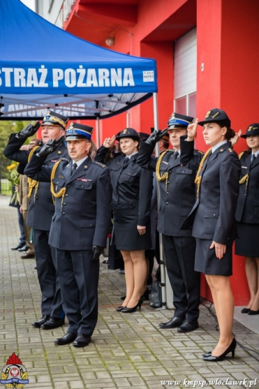 Uroczysta zbiórka u strażaków
