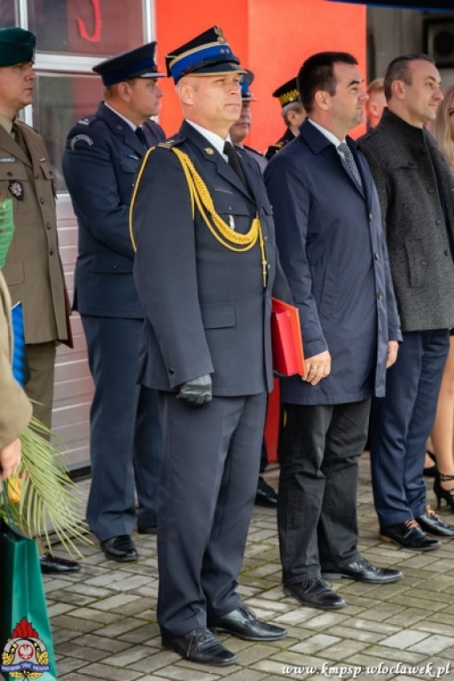 Uroczysta zbiórka u strażaków